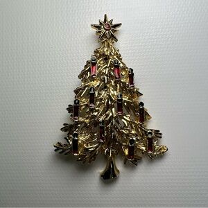 Tancer II Vintage Christmas Tree Brooch Pin Gold Color with Red Candles